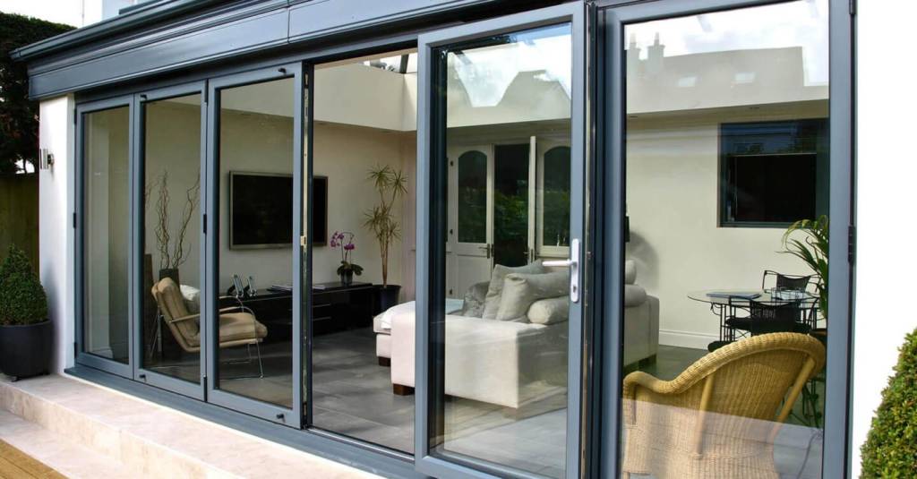 aluminium door and window work