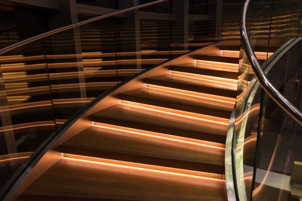 glass staircase handrail